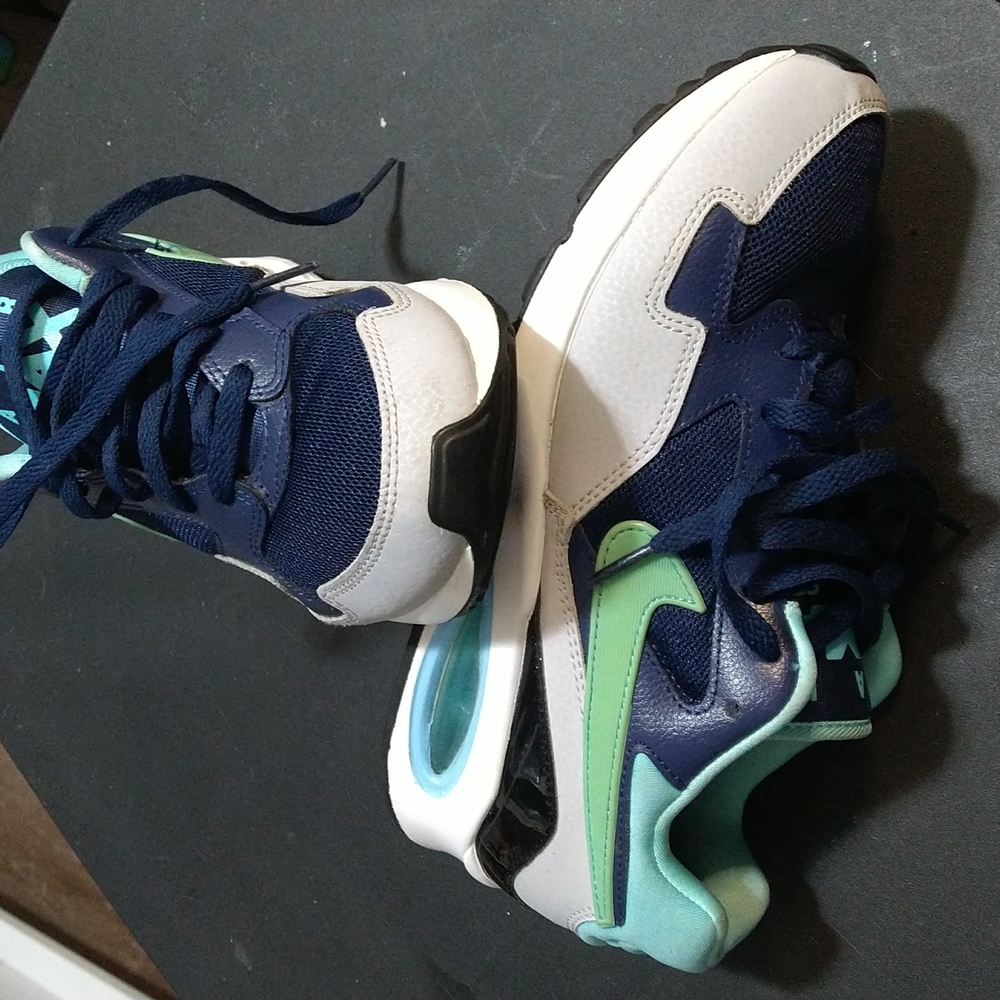 Nike